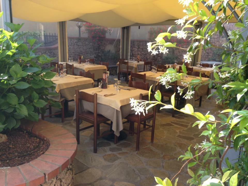 Albergo Ristorante Bergallo Tovo San Giacomo ภายนอก รูปภาพ