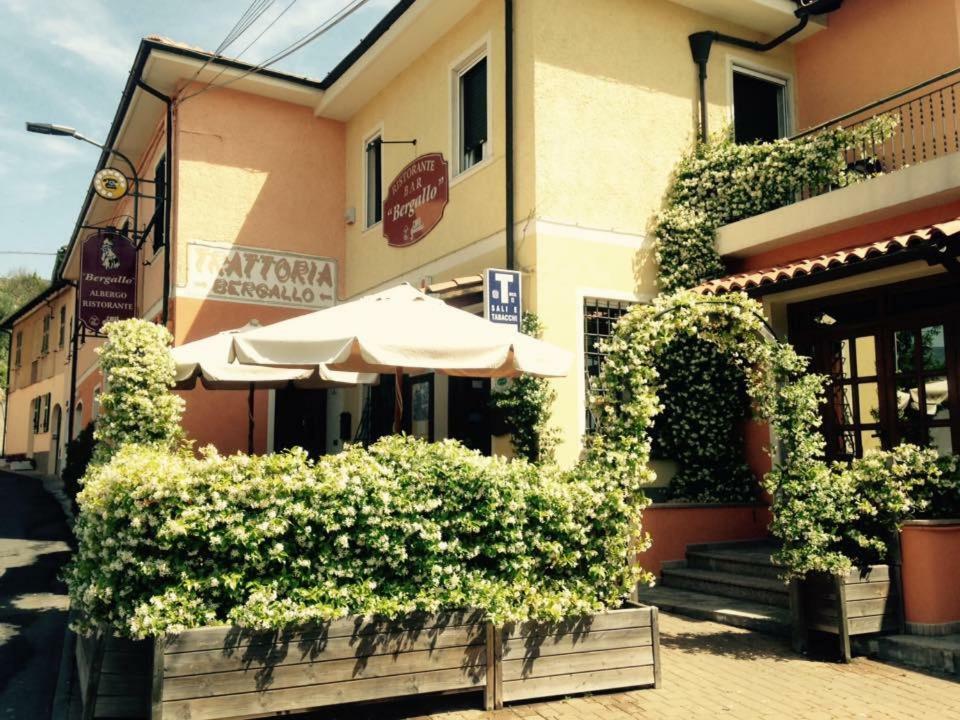 Albergo Ristorante Bergallo Tovo San Giacomo ภายนอก รูปภาพ